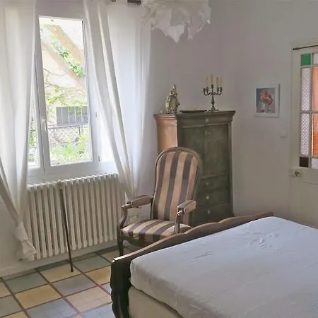 Un Accent De Soleil En Provence Saint-Gervais (Gard)